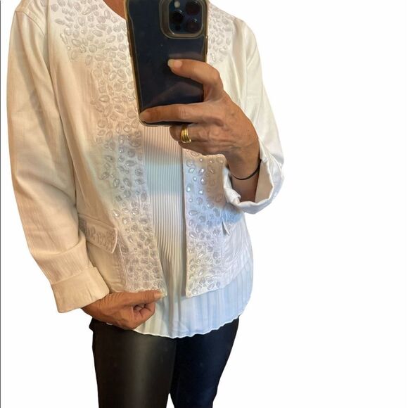 CHICO’S PLATINUM White Embellished Cotton Blazer Jacket.Size 1 - Picture 5 of 15